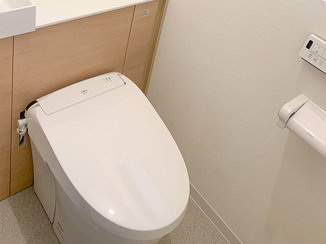 トイレリフォーム 和式から洋式へ、ひろびろ使える快適トイレ