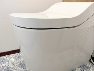 トイレリフォーム 空間を広く使えるタンクレストイレ